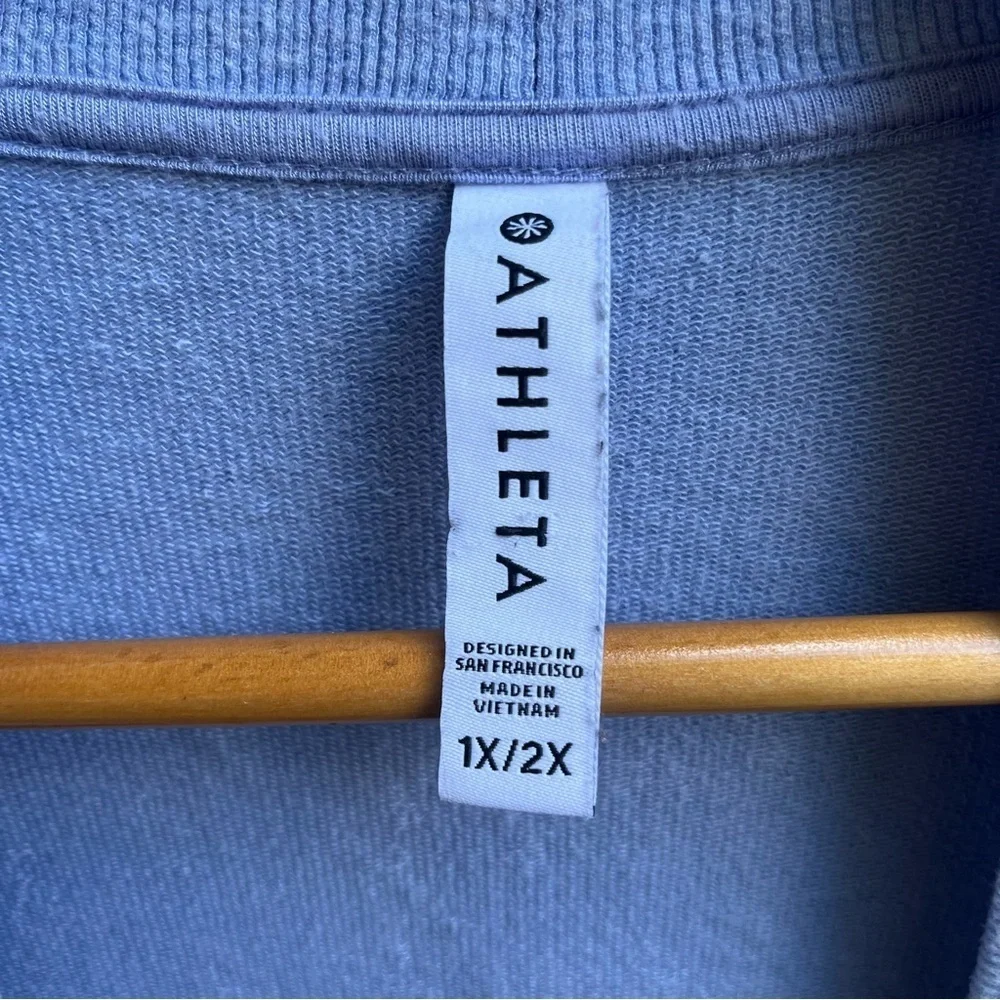 Athleta Women’s Lotus Wrap Light Blue/Purple